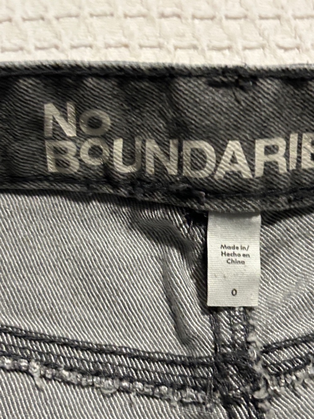 No Boundaries Women's Gray Wide Leg Jeans - Picture 3 of 10